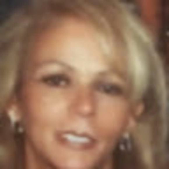 Meet your Posher, Doreen❤️ - Picture 1 of 1